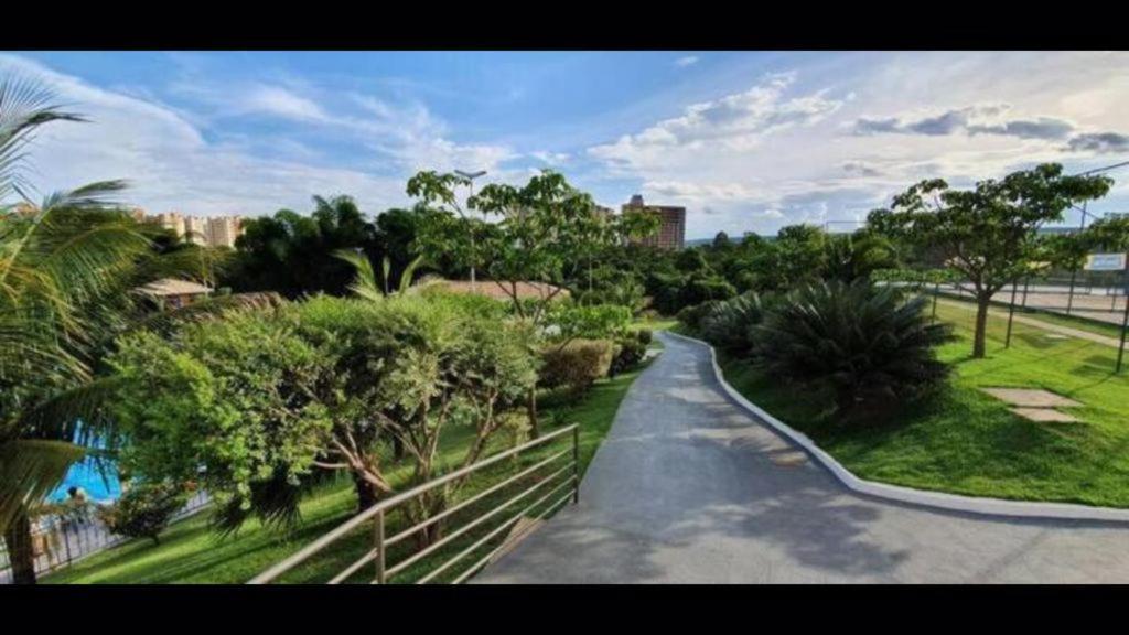 Hotel Golden Dolphin Com Cafe Da Manha! Piscinas 24H Caldas Novas Exterior photo